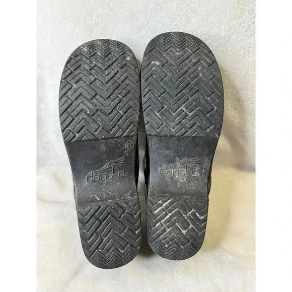 DANSKO Brown Floral Tooled Leather Clogs Shoes Womens US Size 9 EU 42 - Picture 7 of 8